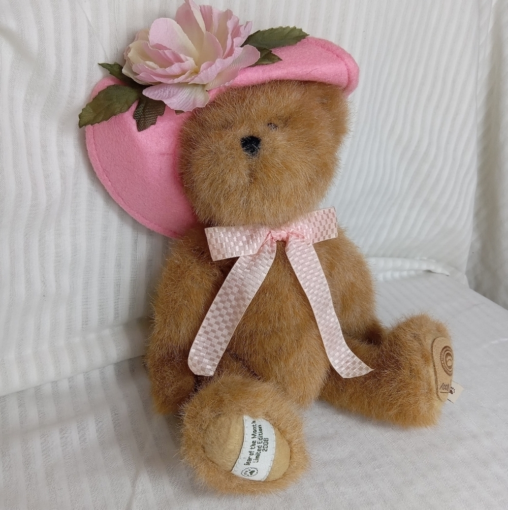 RETIRED Boyds Bears May T. Beary #930004